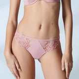 Saga Thong in Verona Pink